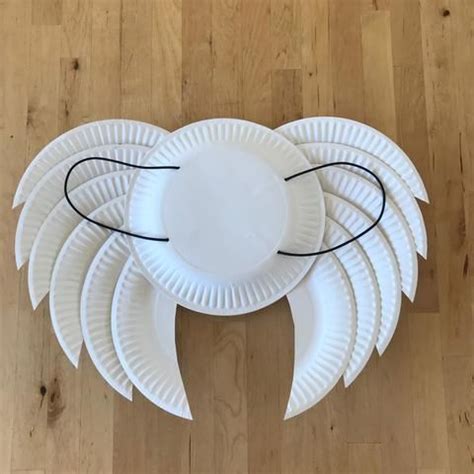 PAPER PLATE WINGS | Diy wings, Diy angel wings, Recycled fashion diy