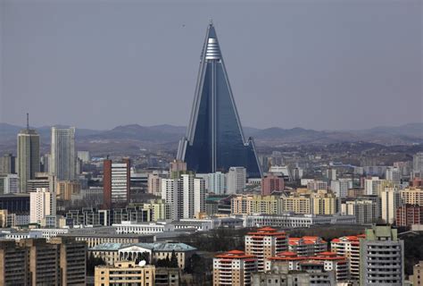 North Korea: Ryugyong, Pyongyang’s Hotel of Doom, is Still Empty [PHOTOS]