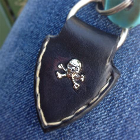 #keyring #keyholder #key #leathercraft #leather #skull