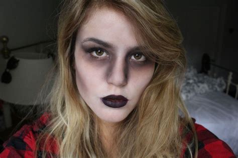 Maquillage zombie – Une vraie tête de mort(-vivant)