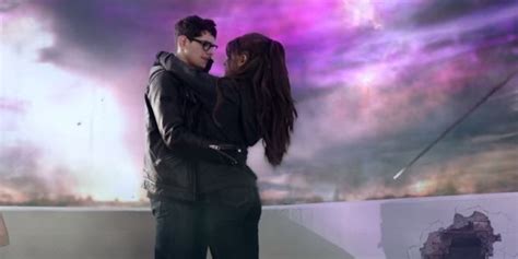 Ariana Grande's 'One Last Time' Music Video Will Make Nickelodeon Fans ...