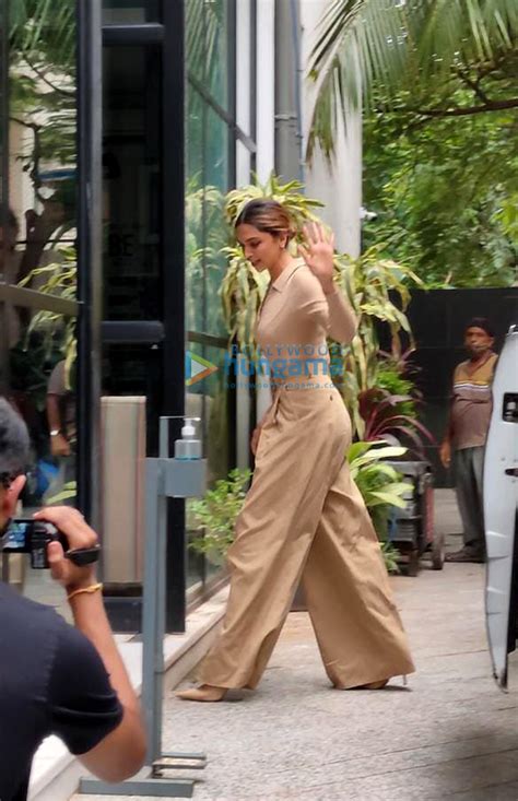 Photos: Deepika Padukone spotted at Maddock Films office | Deepika ...