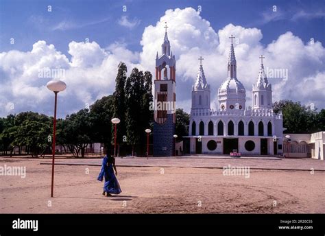 Matha Kulam, where Virgin Mary appaered first in Velankanni Velanganni on the shores of the Bay ...