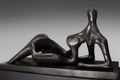 Once Called a ‘Monstrosity,’ Henry Moore’s Gnarly Reclining Figure Could Soon Fetch $40 Million ...