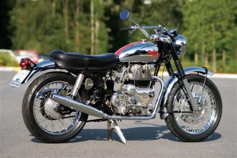 How to make the Royal Enfield Interceptor 650 look more retro? Like ...