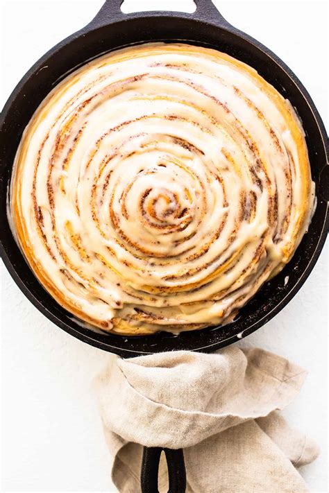 Giant Cinnamon Roll Recipe | Ready In Just 1 Hour!