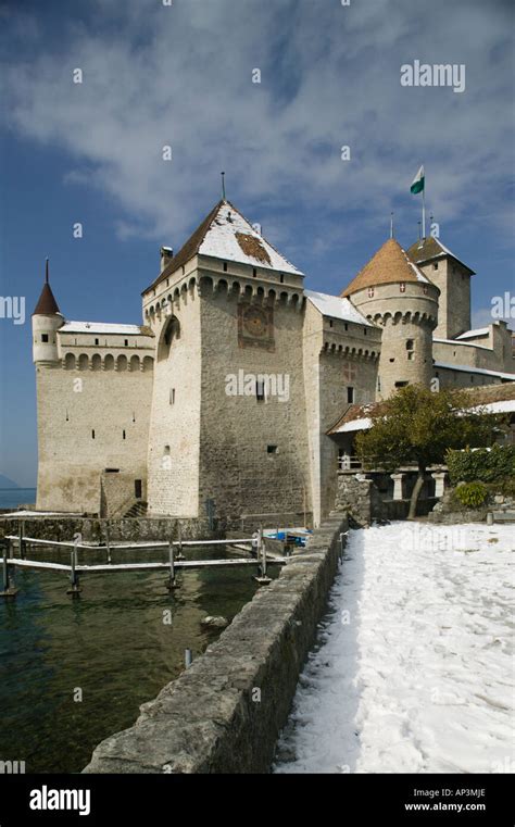 Chateau de chillon, winter hi-res stock photography and images - Alamy