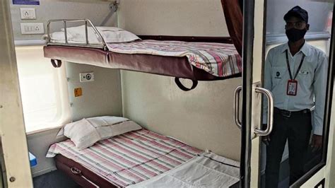 This I-Day, CR to use 89 bedsheets made by inmates in Rajdhani Express | Mumbai news - Hindustan ...