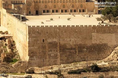 Eastern Wall of Temple Mount - Madain Project (en)