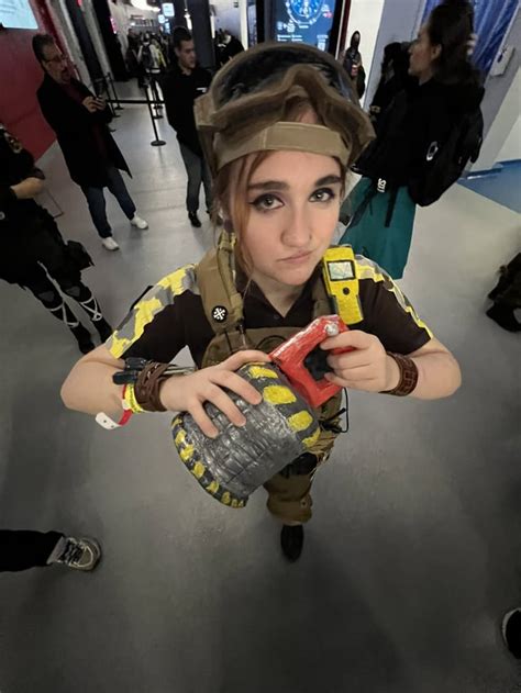 my gridlock cosplay at SI 2023 : r/Rainbow6