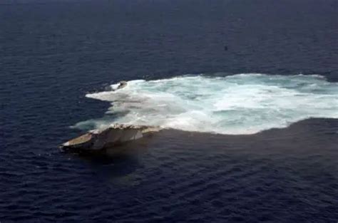 USS Oriskany Sinking - Cool Pictures, Cool pics, Cool Photos, Cool images