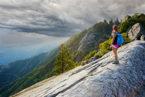 Hiking Moro Rock Trail in Sequoia National Park - That Adventure Life