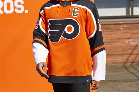 Philadelphia Flyers Reverse Retro Jersey Marks Return to the 20th Century