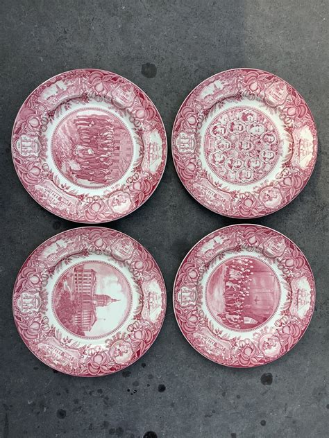 Set of 4 Wedgwood Historic Large Plates. - Etsy