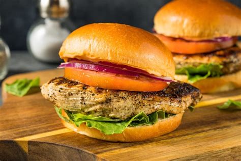 Low Calorie Grilled Chicken Sandwich - Lose Weight By Eating