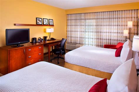 Hotels near LSU Campus | Courtyard Baton Rouge Acadian Centre/LSU Area