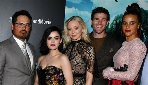 Lucy Hale Joins ‘Fantasy Island’ Cast at L.A. Premiere – See Red Carpet ...