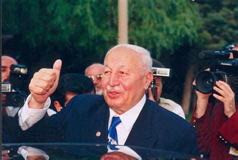 Necmettin Erbakan Kimdir