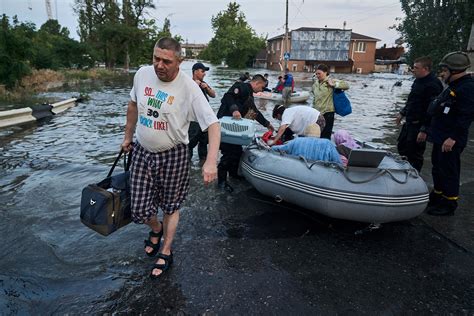 More than 1,400 people evacuated in Kherson after dam collapse ...