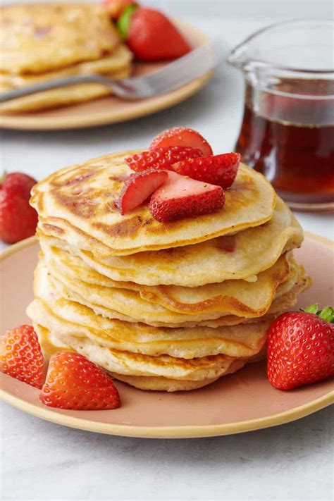 Easy, Fresh Strawberry Pancakes - Feel Good Foodie