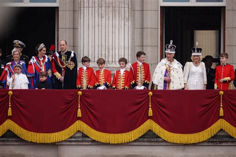 Prince Harry and Prince William Reportedly ‘Didn’t Interact' at King Charles' Coronation - Fashnfly