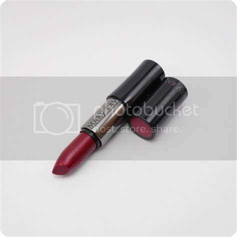 Mary Kay Rouge Red Creme Lipstick Review & Swatches ⋆ XOXO, LAARNI ...