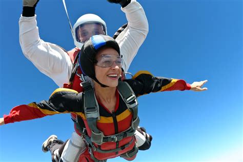 Top Places to Go Skydiving in California