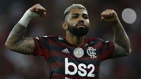 Gabigol faz dois gols, Flamengo supera River Plate e é campeão da ...