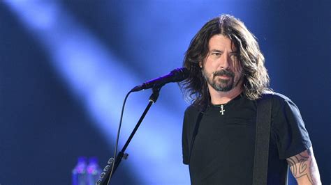 Dave Grohl retraces his life-affirming path from Nirvana to Foo ...