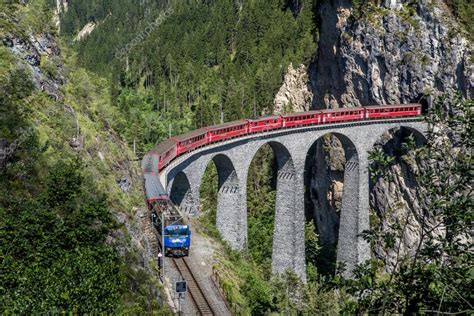 Bernina express, switzerland — Stock Photo © fedevphoto #125068094