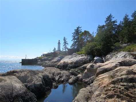 Lighthouse Park, West Vancouver, BC | The Dog Network