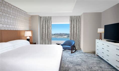 Rooms & Suites | Hilton San Diego Bayfront Hotel