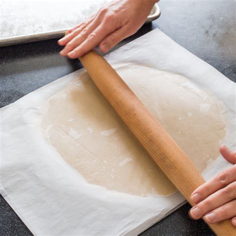 Dough Roller For Baking Sheet Corners, Even Dough Rolling Out On The ...