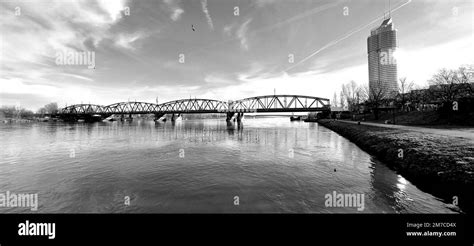 Danube River / Vienna Stock Photo - Alamy