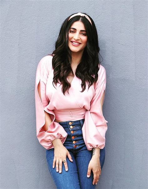 Shruti Haasan's stunning Instagram Photos Gallery | CineHub