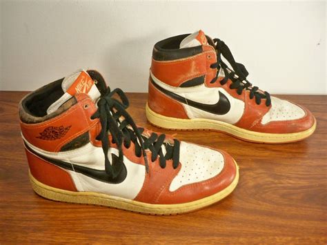 Vintage Gear: Air Jordan 1 "Chicago" From 1985 - Air Jordans, Release Dates & More ...