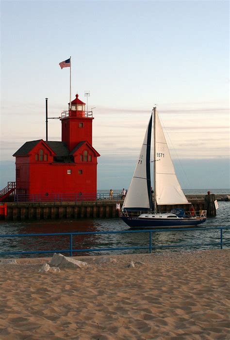 Holland Michigan Lighthouse #2 | Another shot of the Holland… | Flickr