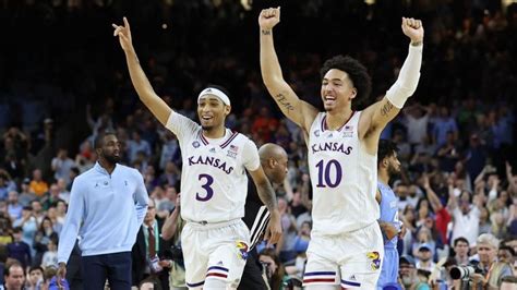 Kansas basketball roster: Starting lineup prediction, bench rotation, depth outlook for 2022-23 ...