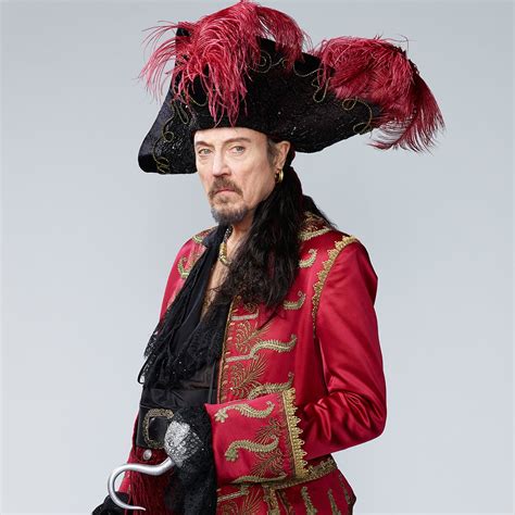 CAPTAIN HOOK: Peter Pan Live character - NBC.com