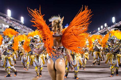 In Rio, a samba dancer showed some signature skin. | Mardi Gras 2014 ...