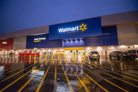 Walmart Opens Supercentre at Edmonton's Kingsway Mall, Shuts Location at Westmount Centre [Photos]