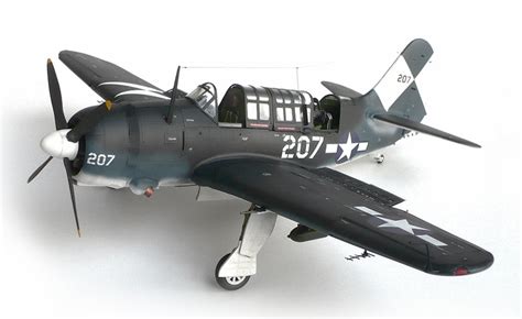 The Great Canadian Model Builders Web Page!: Curtiss SB2C Helldiver