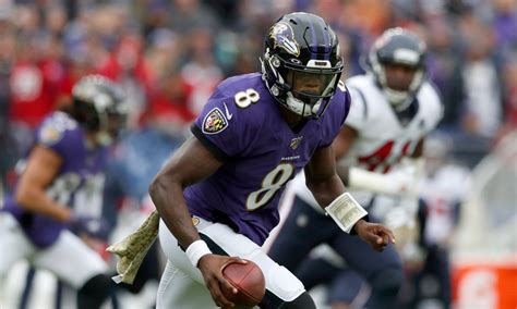 Lamar Jackson highlights: Jackson shreds the Texans on a 39-yard run