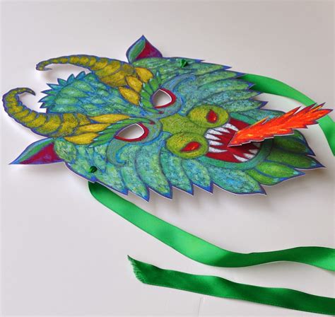 Vicki Smith Art: Dragon Mask