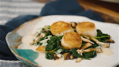 Gordon Ramsay’s Scallops with Special Mushroom and Sauce Recipe