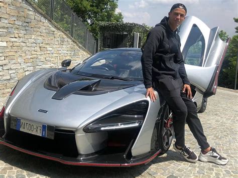 Cristiano Ronaldo - In Portogallo con la sua nuova McLaren Senna ...