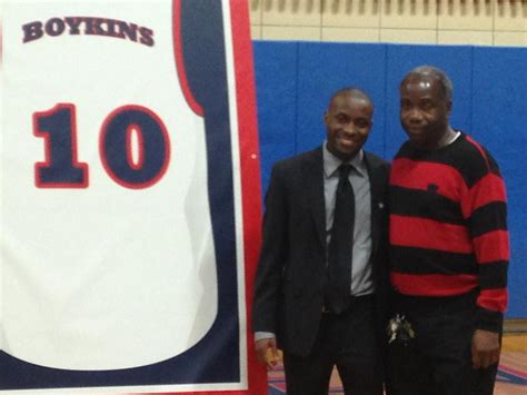 Earl Boykins, former Cleveland Central Catholic great, has jersey retired before boys basketball ...