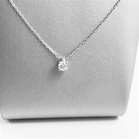 0.20 carat diamond pendant necklace