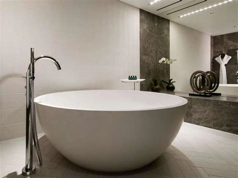 Hotels with Spa Bath Brisbane in Room: 16 Jacuzzi and Whirlpool Suites