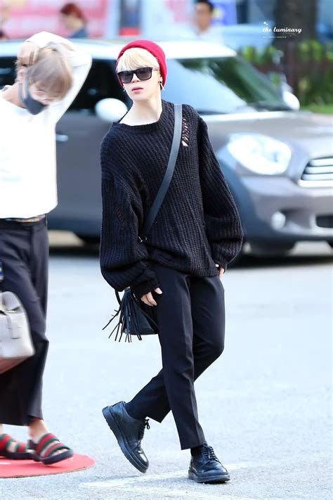 Pin by 가브리엘라 on jimin | Jimin airport fashion, Bts airport, Jimin